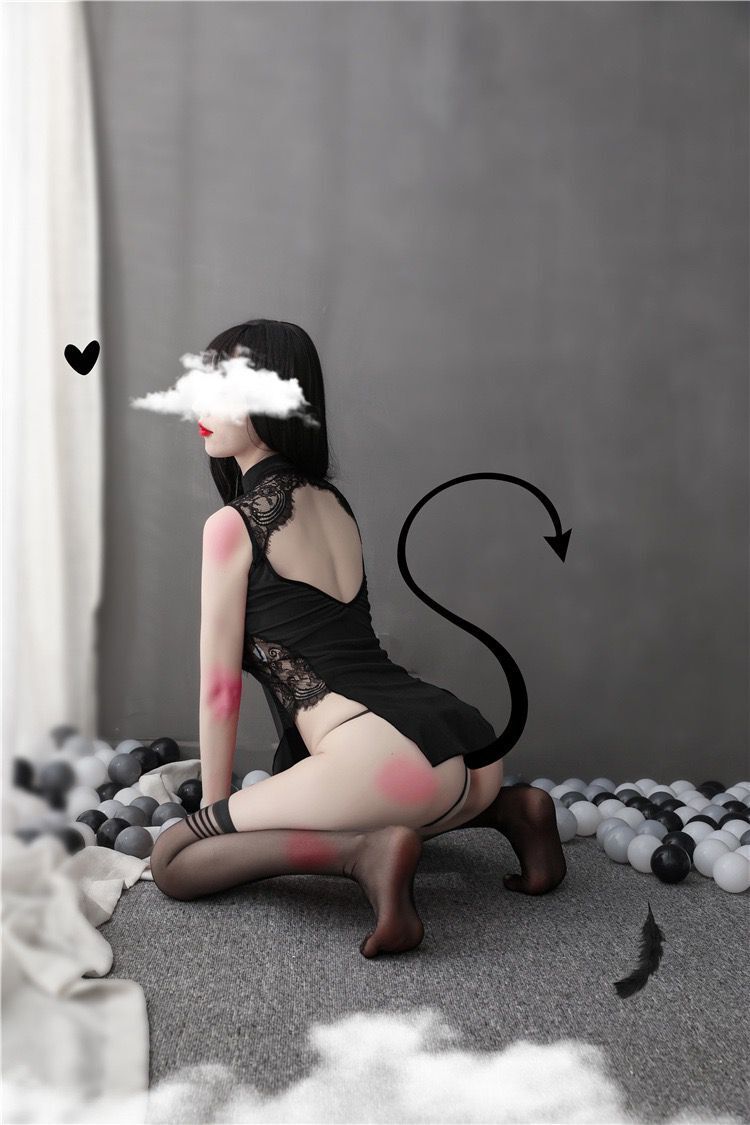 Velvet Qipao Set
