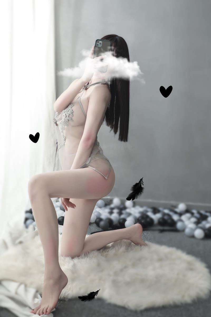 Embroidered Qipao Set