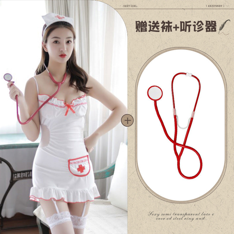 Naka-backless na Nurse Cosplay