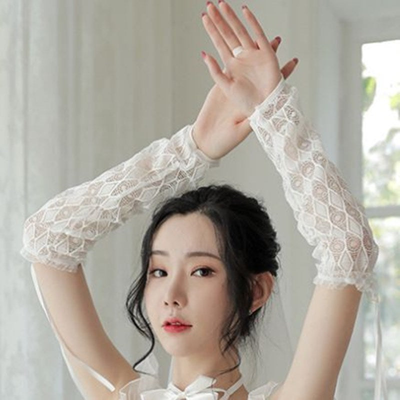 Lace Gloves & Sleeves Set